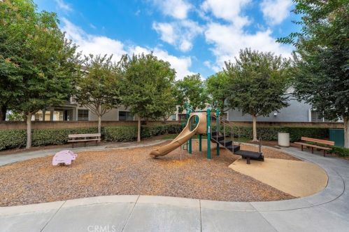 2190 Cherrywood Ln, Anaheim CA  92804-2490 exterior