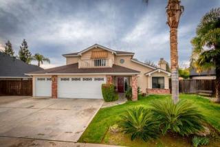 1385 Cromwell Ave, Fresno, CA 93720-2627