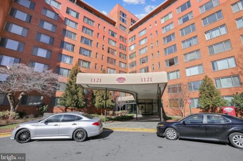 1121 Arlington Blvd, Arlington VA  22209-3215 exterior