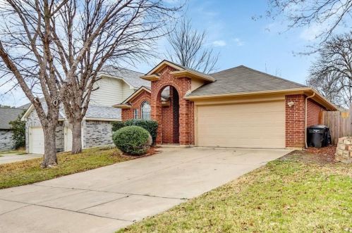 1463 Pacific Pl, Fort Worth TX  76112-4615 exterior