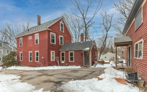 23 Hill St, Dover, NH 03820-3110