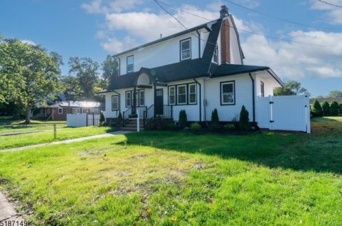 726 Stone St, Rahway, NJ 07065-2757