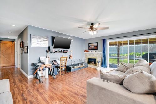 5565 Rock Tree Dr, Calabasas, CA 91301-3330