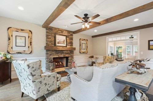 205 Embassy Ct, Atlanta GA  30328-4854 exterior