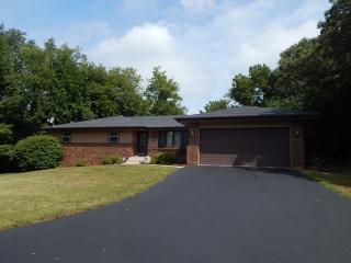 7560 Swanson Rd, The Ledges, IL 61073-8028