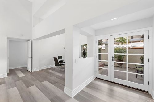 36 Sunlight, Irvine CA  92603-3724 exterior