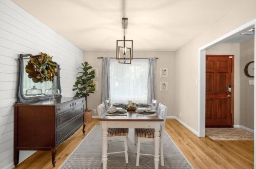 2207 Baltusrol Dr, Austin TX  78747-1202 exterior