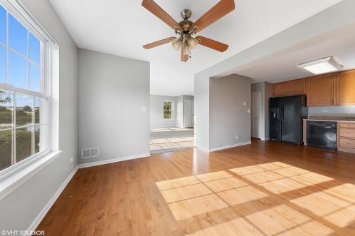 420 Lancaster Dr, Pingree Grove IL  60140-9155 exterior