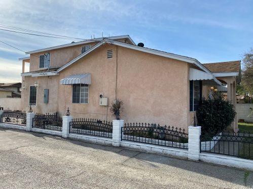 11828 Rives Ave, Downey, CA 90241-4777