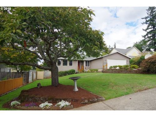 785 Edgehill Dr, Estacada, OR 97023-9592