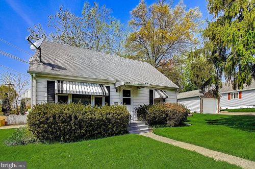 142 Meriline Ave, Trenton, NJ 08648-3827