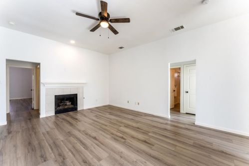 7642 Chadwick Ct, Dallas TX 75248-1600 exterior