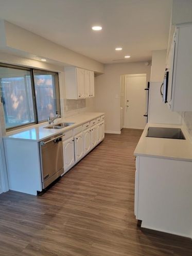 5215 Barcelona Dr, Garland TX  75043-5106 exterior