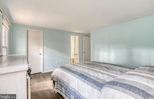 9919 Coffer Woods Rd, Springfield VA  22015-2903 exterior