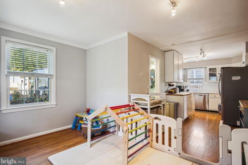 10130 Brookmoor Dr, Silver Spring MD 20901-2712 exterior