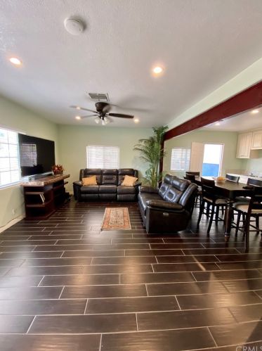 9435 Philbin Ave, Riverside CA  92503-8616 exterior