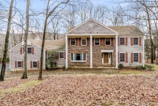 18 Glen Gary Dr, Mendham, NJ 07945-3030
