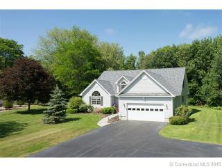 34 Dorchester Ln, Branford, CT 06405-2819