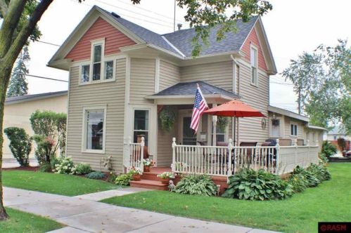 113 Carroll St, Mankato, MN 56001-2424
