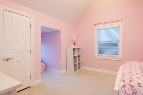 651 Dexter St, Denver CO  80220-5037 exterior