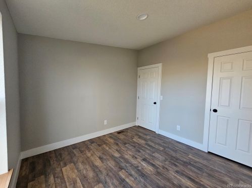 215 Valdai St, Denver CO  80603-5770 exterior