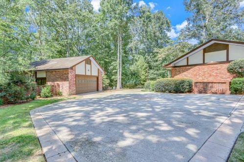 399 Peninsula Rd, Gainesville, GA 30506-1705