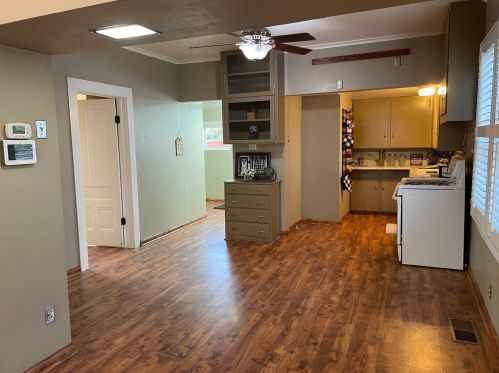 1115 Merritt St, Turlock CA  95380-4952 exterior