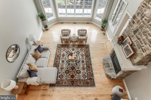 11 Blacksnake Rd, Duncannon, PA 17020-7044