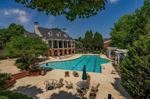 2308 English Ivy Ct, Atlanta GA  30339-6797 exterior