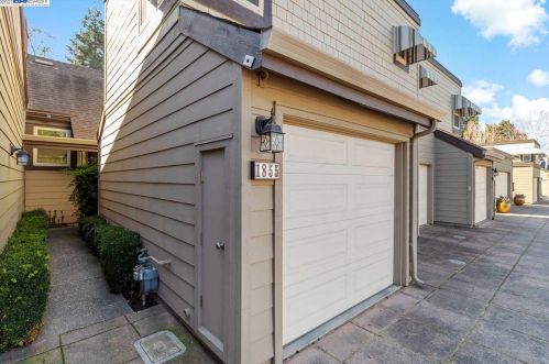 1855 Crestline Rd, Pleasanton, CA 94566-5458