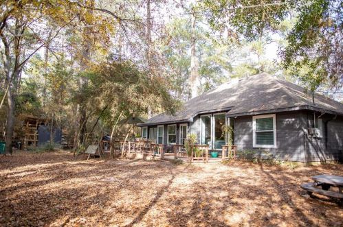 84 Oak Grove Ln, Conroe TX  77304-2515 exterior