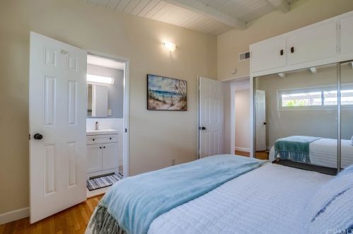 2222 236th Pl, Torrance CA  90501-5949 exterior