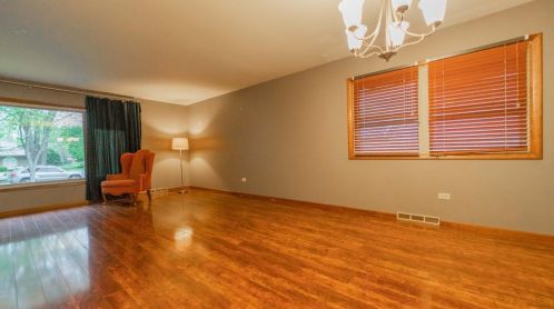 9601 Dogwood Dr, Hammond IN 46321-3709 exterior