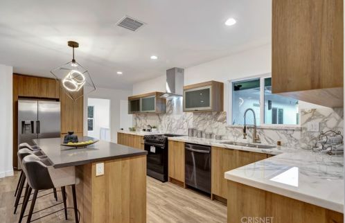5407 Halbrent Ave, Van Nuys, CA 91411-3515