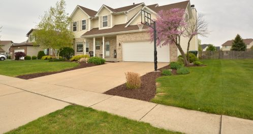 25230 Greyhawk Ct, Minooka, IL 60410-5560