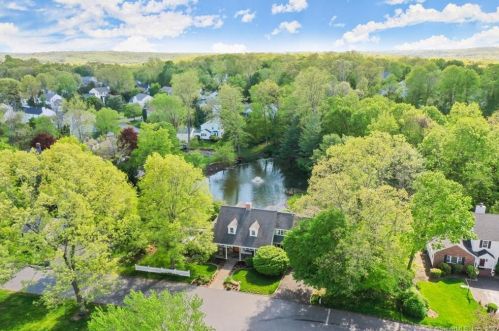 7 Secret Hollow Rd, Upper Stepney, CT 06468-1280