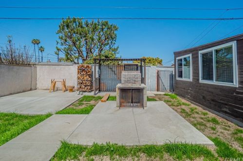 2863 Bridgeport Ave, Anaheim CA  92804-2047 exterior