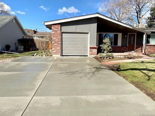 1041 Holland Ct, Denver, CO 80226-4170