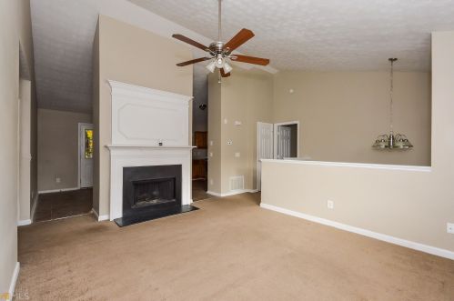 6731 Hiddenlake Dr, Rex GA  30273-2109 exterior