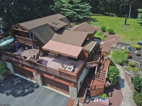 96 Fox Hill Rd, Parsippany, NJ 07834-3022
