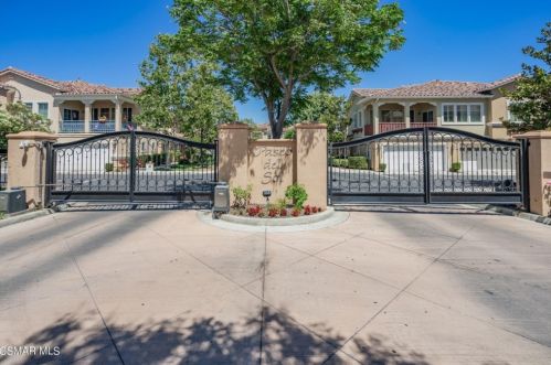 2918 Estilita Way, Simi Valley CA  93063-1674 exterior