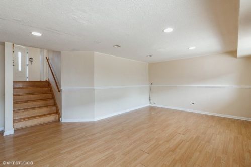 7137 Niles Ave, Niles IL  60714-2121 exterior