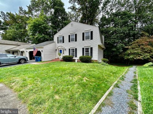 7192 Duck Ct, Springfield VA  22152-3620 exterior