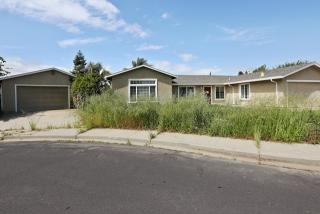 136 Danvers Ct, Vacaville, CA 95687-6717