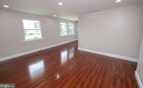 1865 Greymont St, Philadelphia PA  19116-3829 exterior