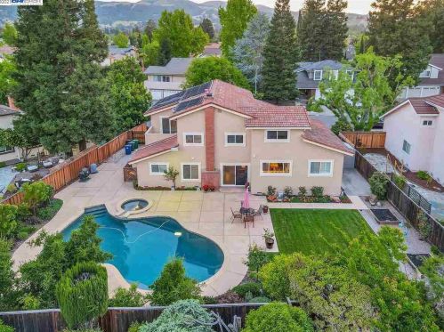 12220 Santa Teresa Dr, San Ramon, CA 94583-2641