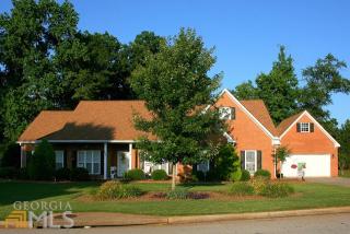562 Heathmoor Dr, Mcdonough, GA 30252-2769