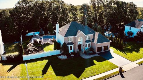 27 Summerhill Ave, Jackson Twp, NJ 08527-4366
