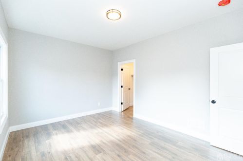 68 Prospect Ave, Edison NJ  08817-3744 exterior