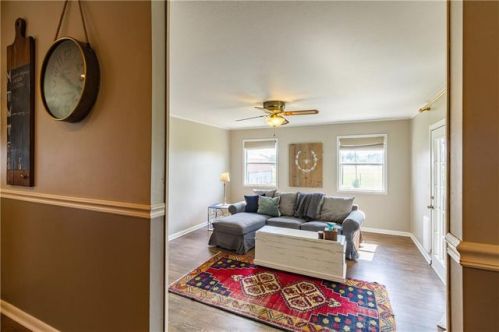 1403 Dyer St, Springdale, AR 72762-6119